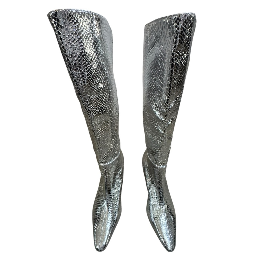 NWOT STEVE MADDEN Woman’s NEWLYN Silver Knee High Boot, 6M - Picture 7 of 13